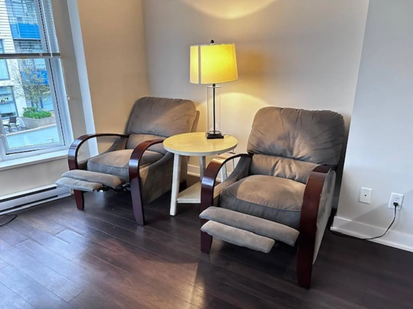 Relocation Special -Kits Garden View Condo Vancouver Apartment